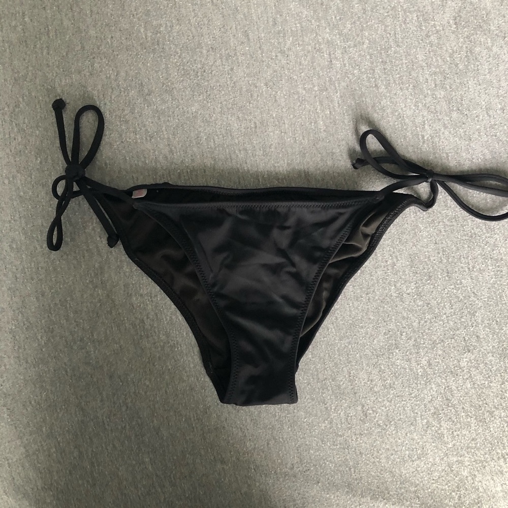 Black Cheeky VS Swim Bottoms